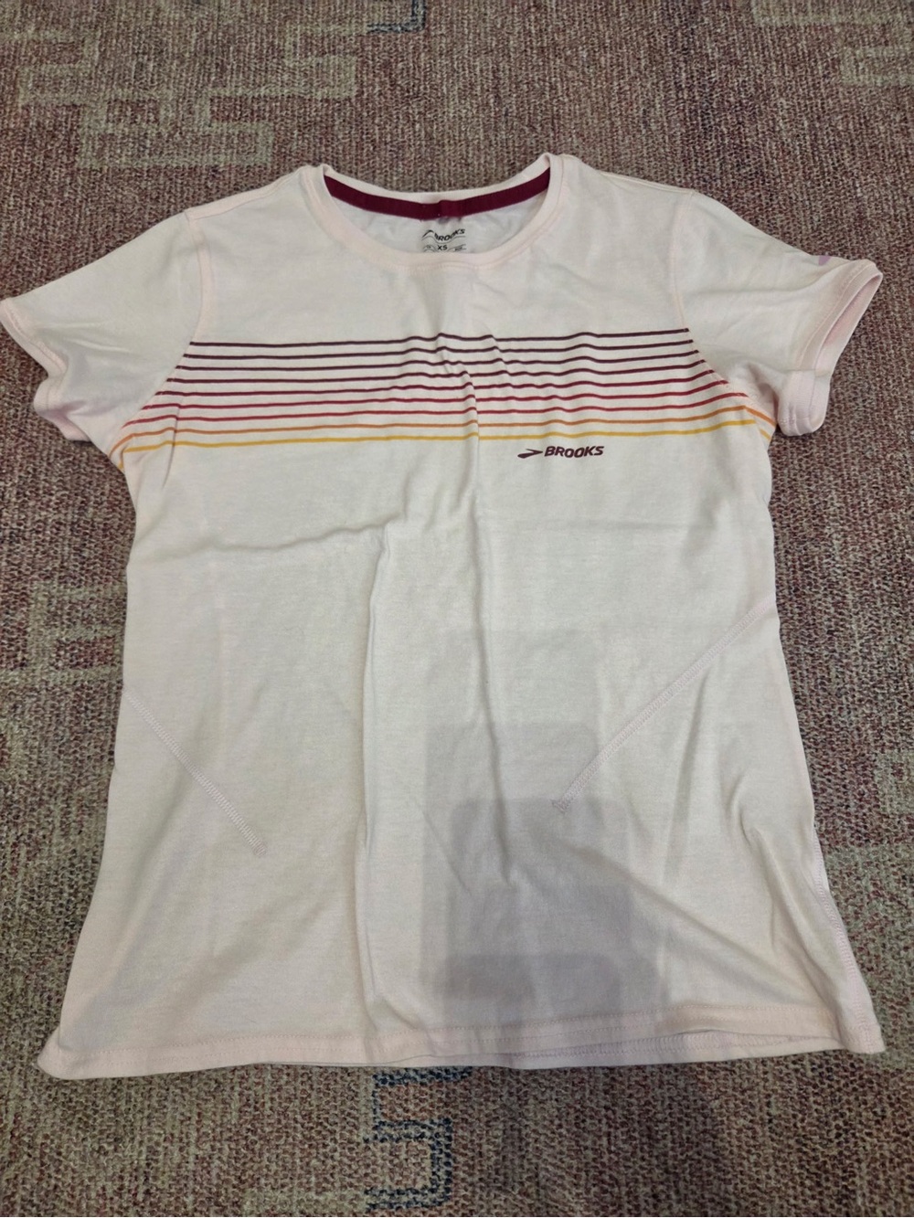 Brooks vintage stripe pale pink xs running active tee